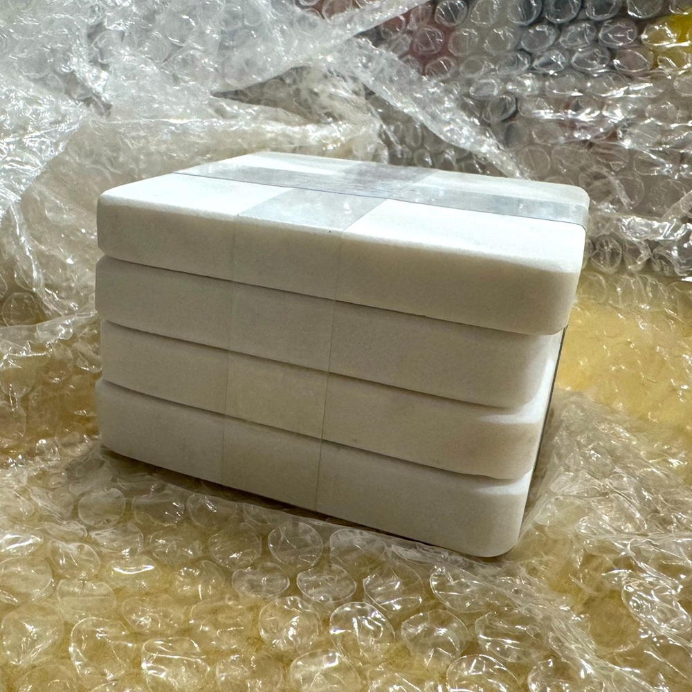 Set of 4 Elegant White and Grey Marble Coasters - Picture 3 of 6